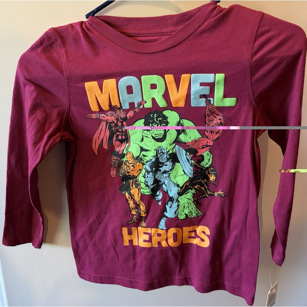 Boys Cranberry Marvel T-Shirt Size 5 NWT
